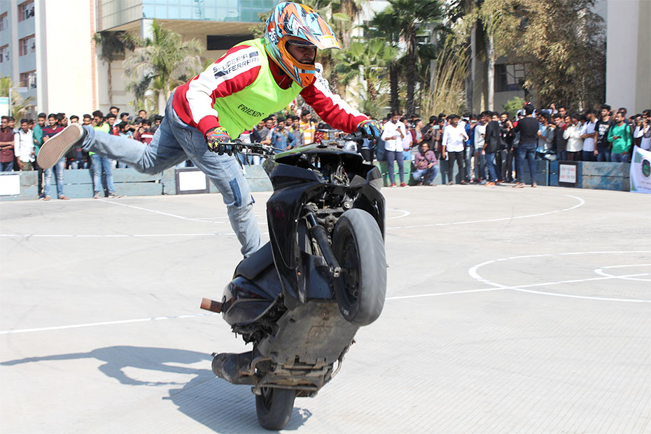 Top Automobile Engineering Colleges in Gujarat 2020