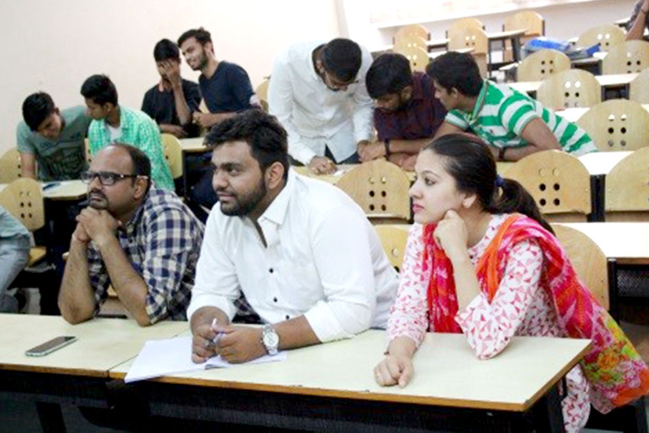 Automobile Electrical & Electronics Laboratory