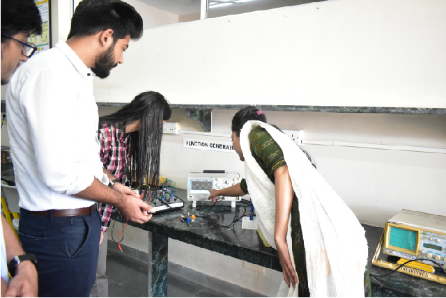 B.Tech in Electronics & Communication Engineering Course Details